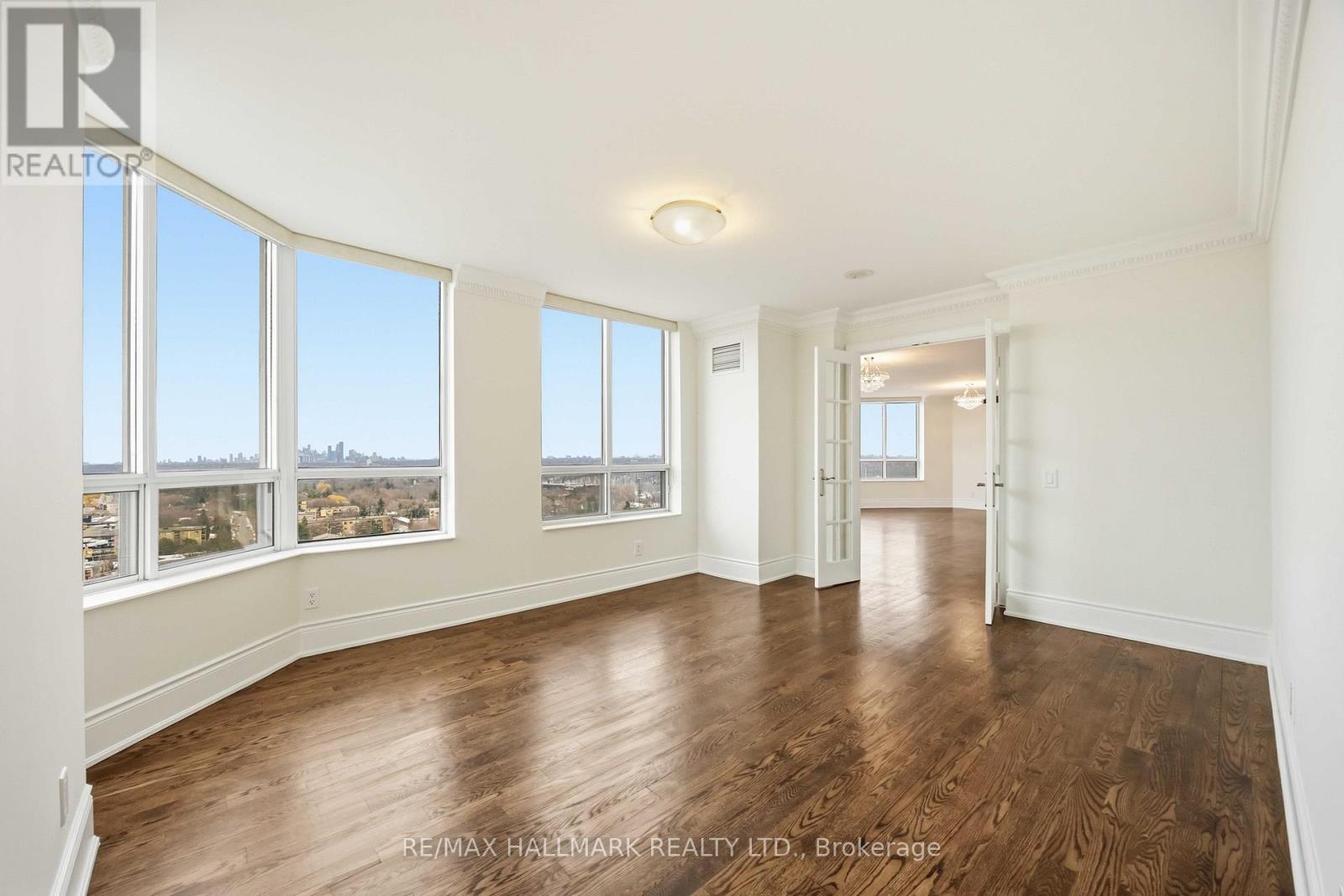 #1821 80 HARRISON GARDEN BOULEVARD - 29