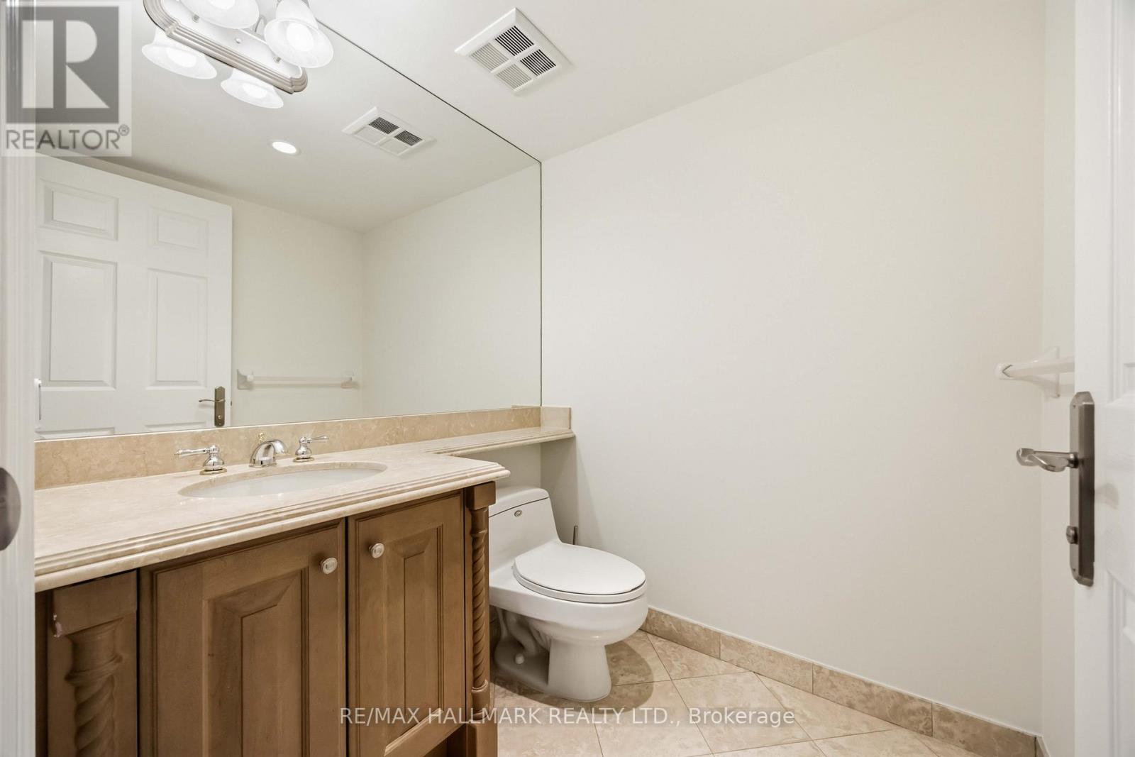 #1821 80 HARRISON GARDEN BOULEVARD - 30