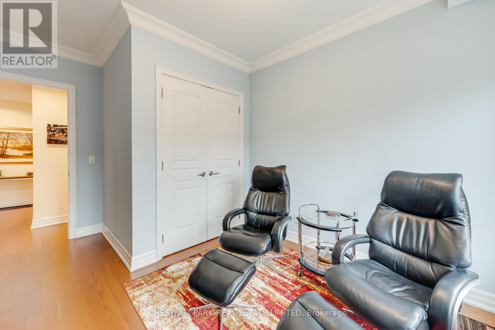 #TH20 21 BURKEBROOK PLACE - 22