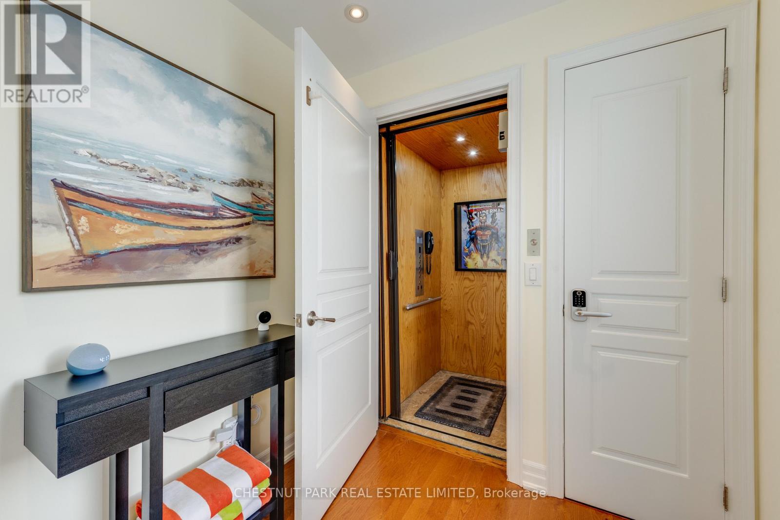 #TH20 21 BURKEBROOK PLACE - 25