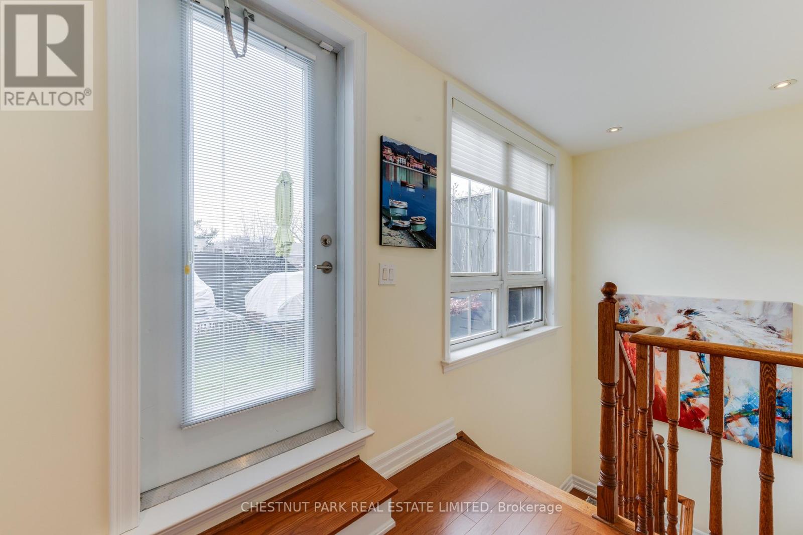 #TH20 21 BURKEBROOK PLACE - 26