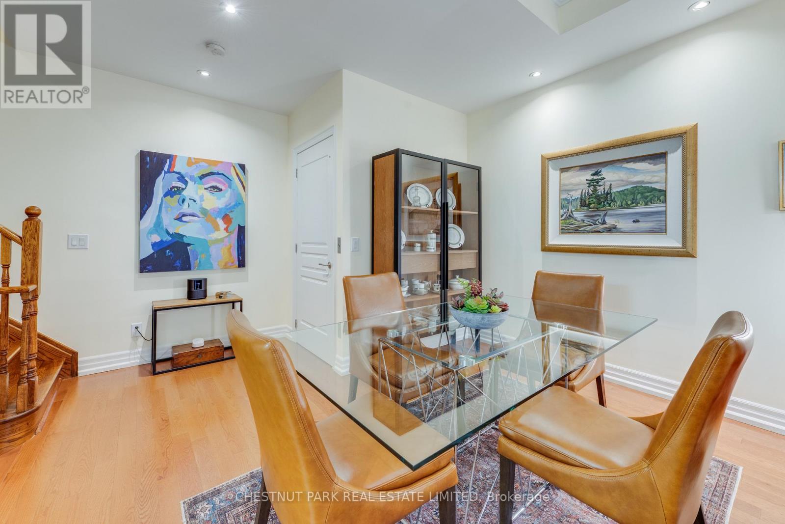 #TH20 21 BURKEBROOK PLACE - 3