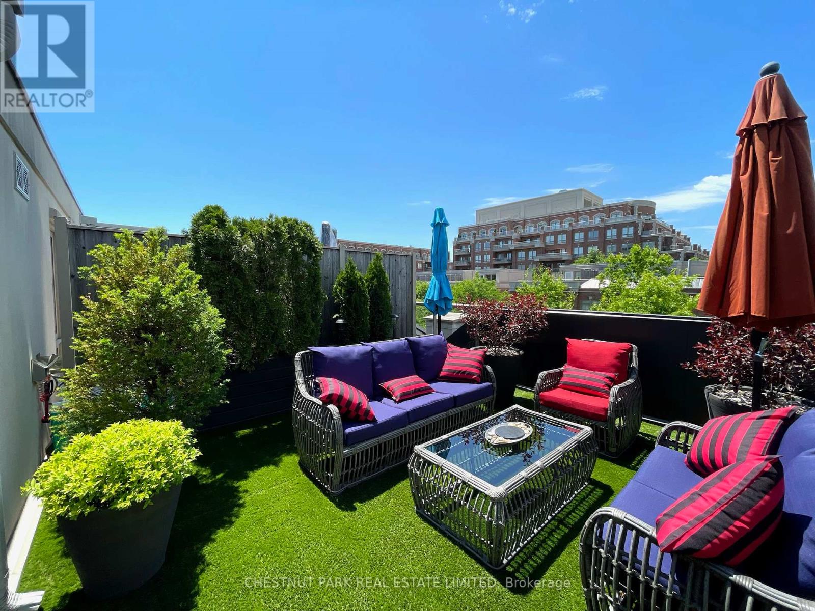 #TH20 21 BURKEBROOK PLACE - 30