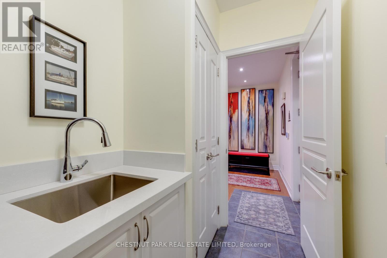 #TH20 21 BURKEBROOK PLACE - 33