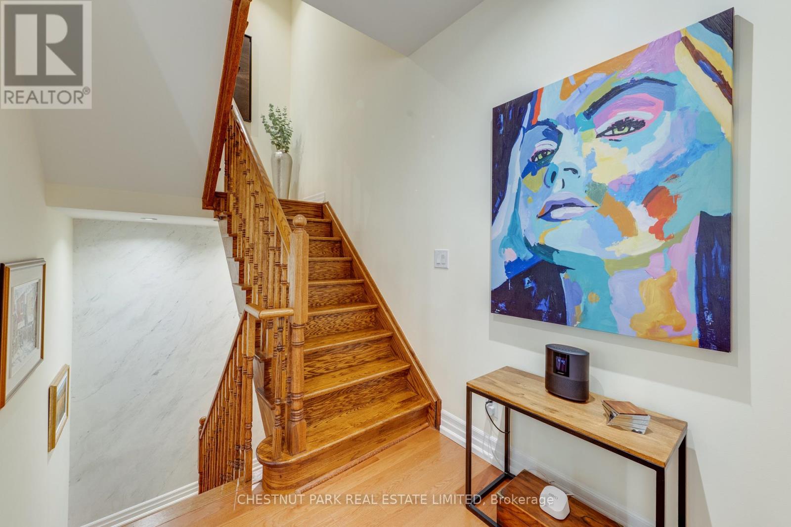 #TH20 21 BURKEBROOK PLACE - 9