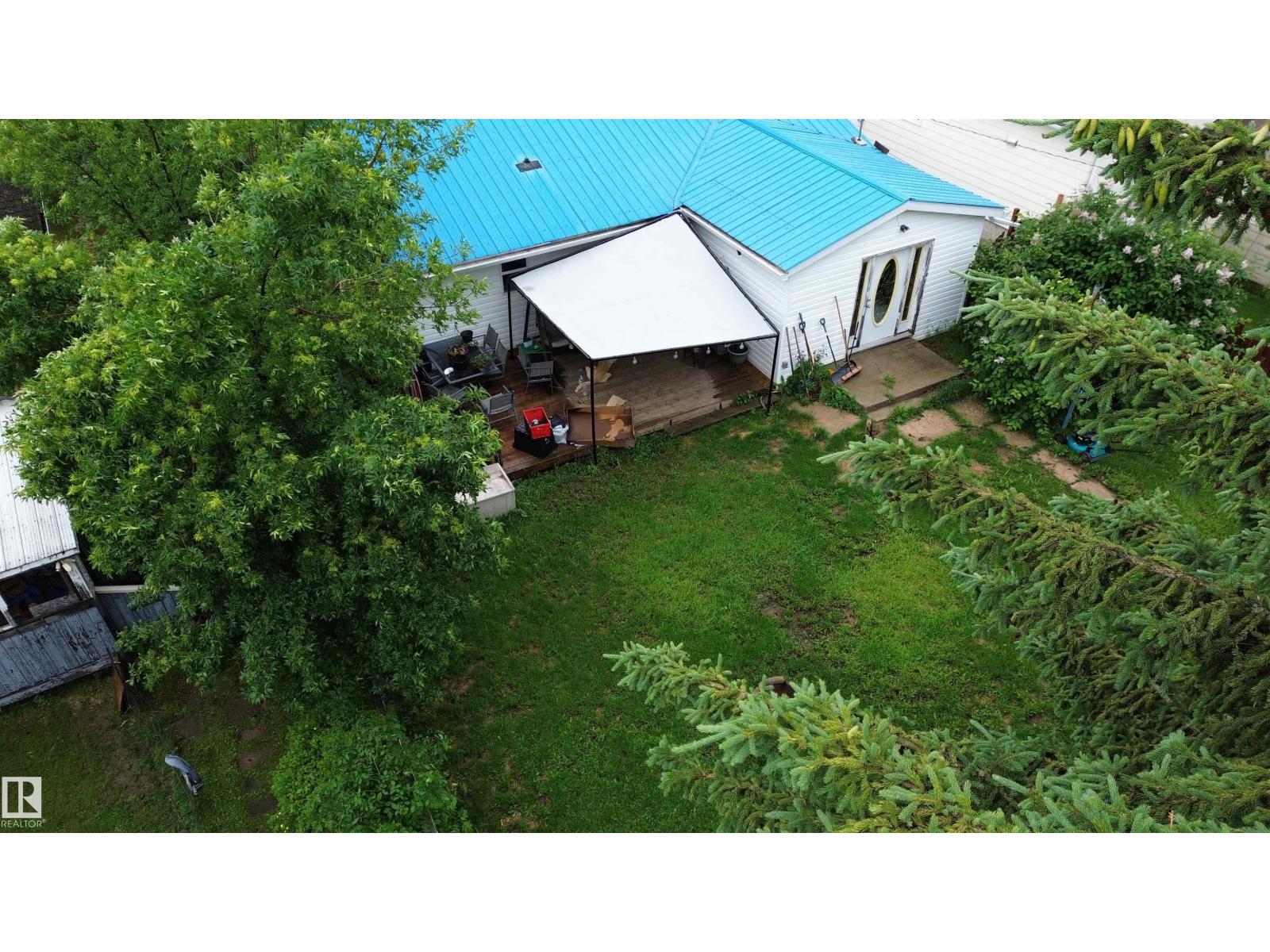5012 48 Street - 6