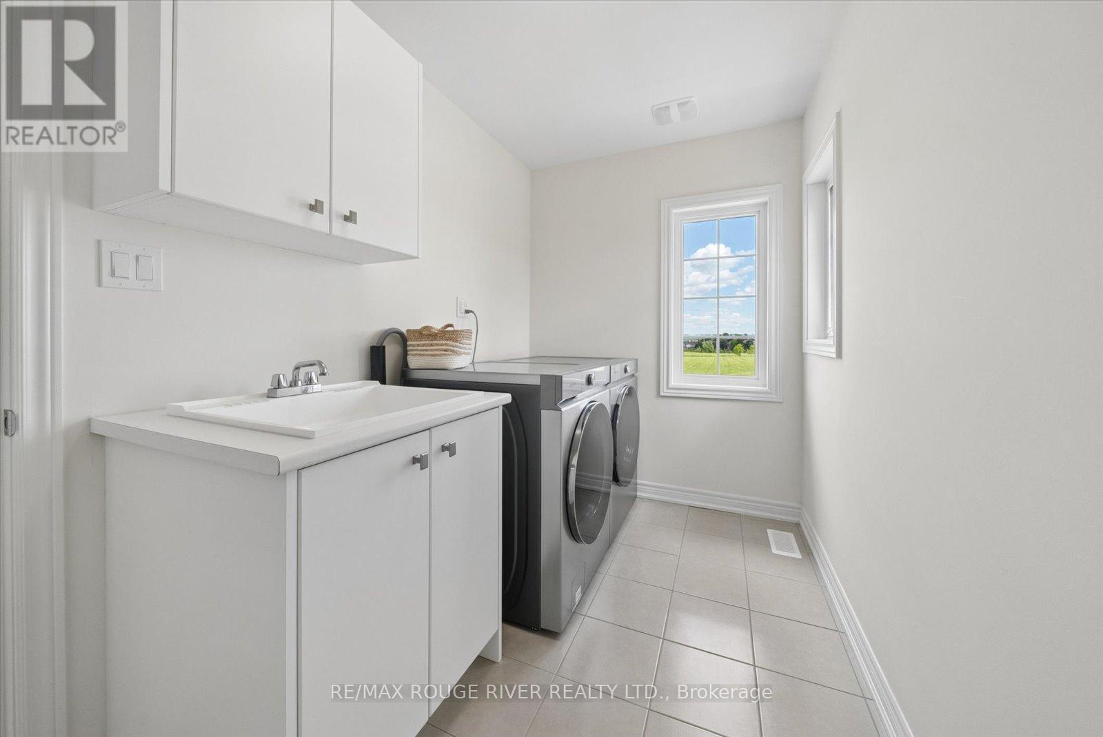 3 BURNHAM COURT - 23