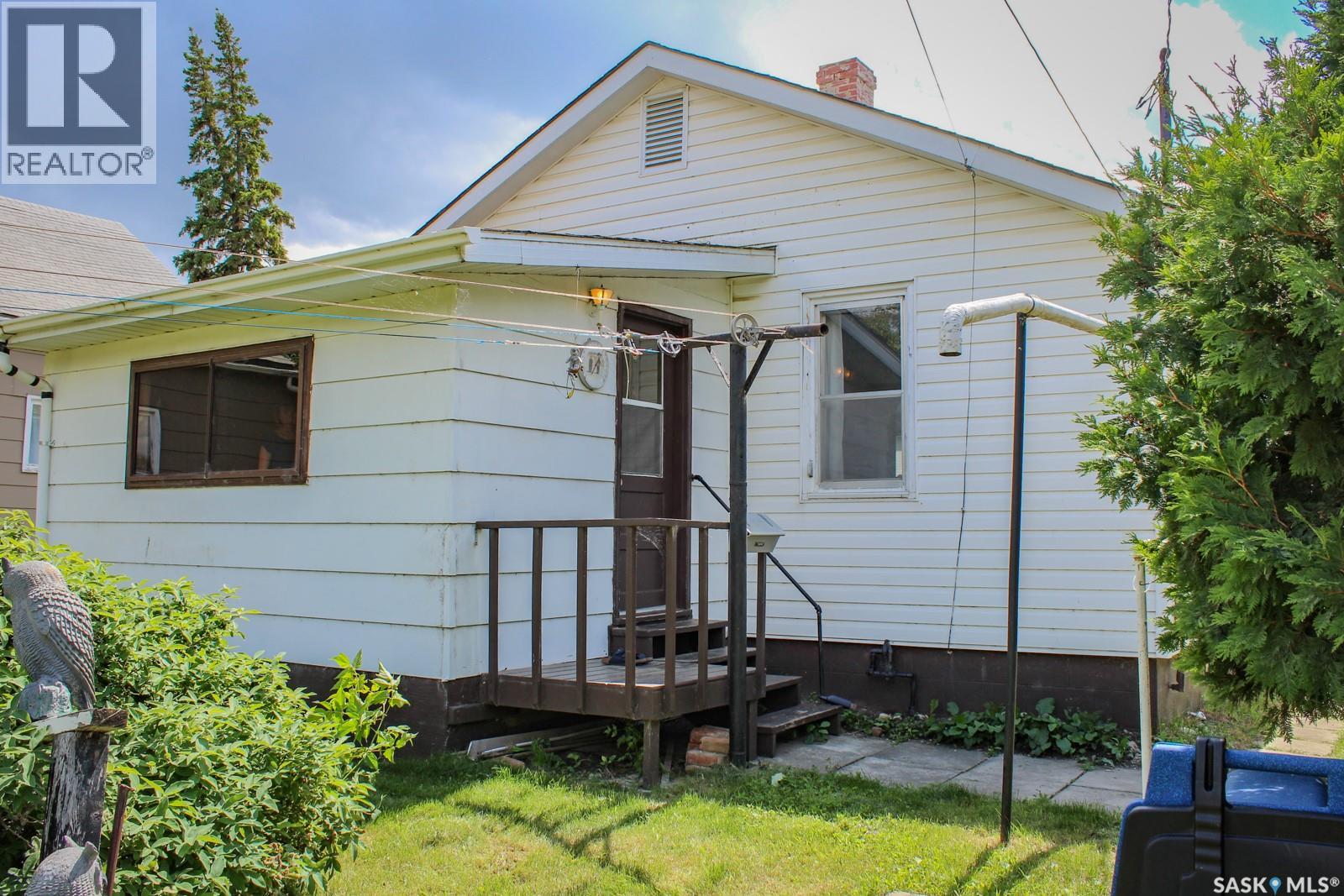 108 Crawford AVENUE E — photo 28