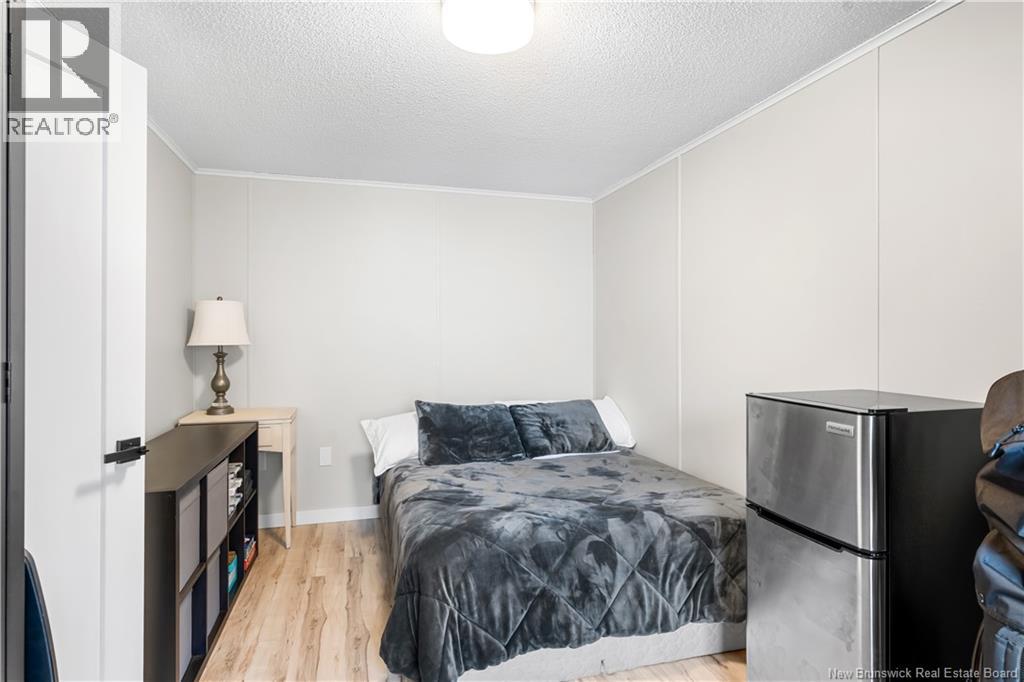 8 Sparrow Street - 17
