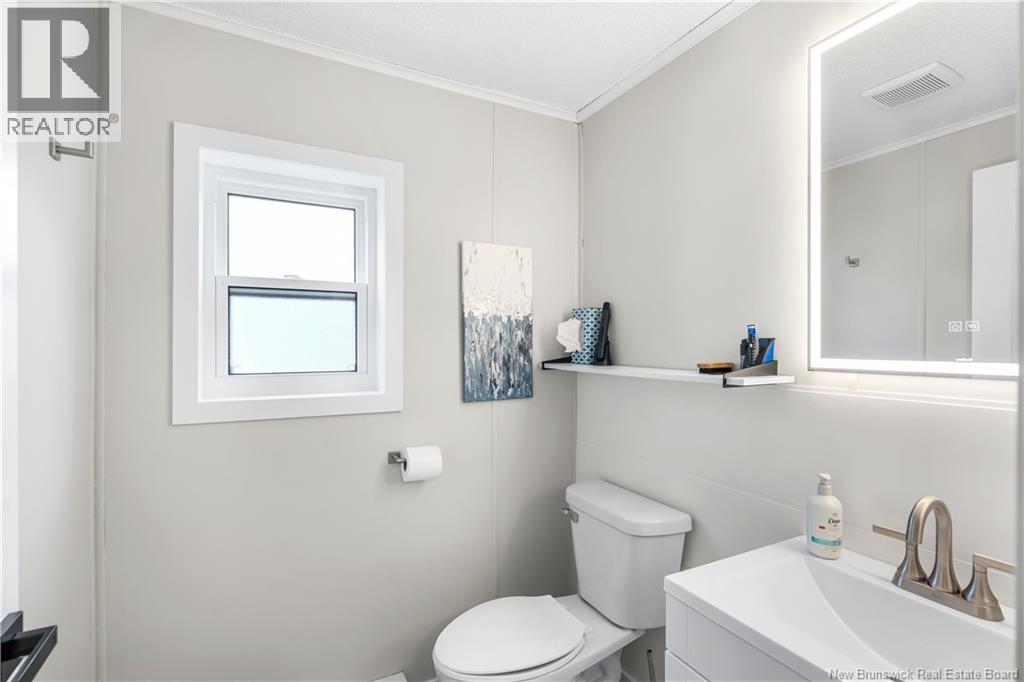8 Sparrow Street - 18
