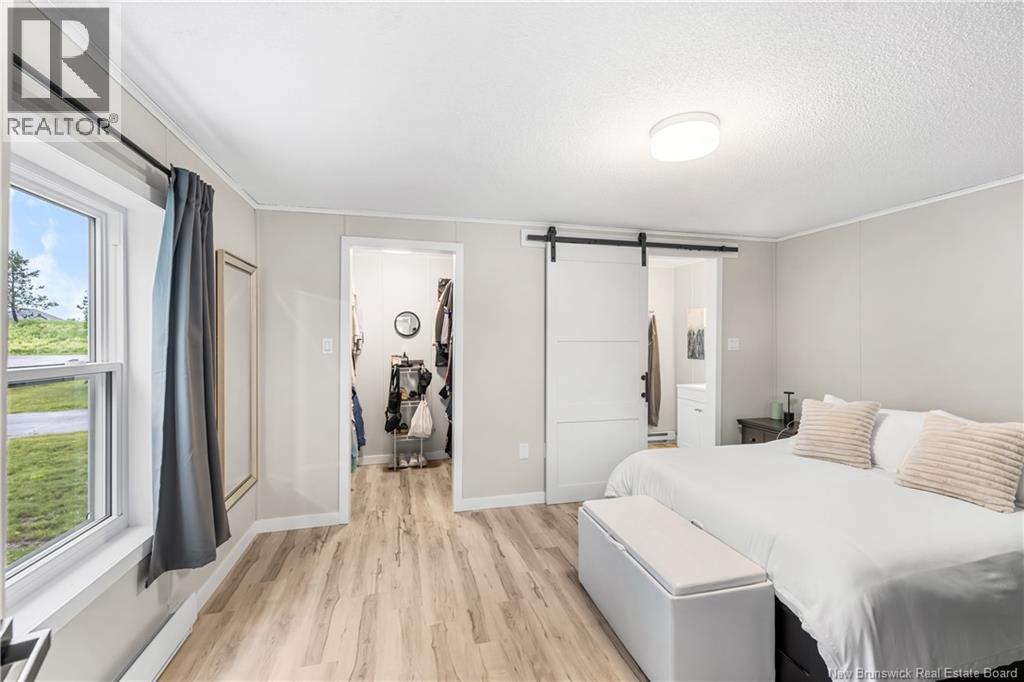 8 Sparrow Street - 21