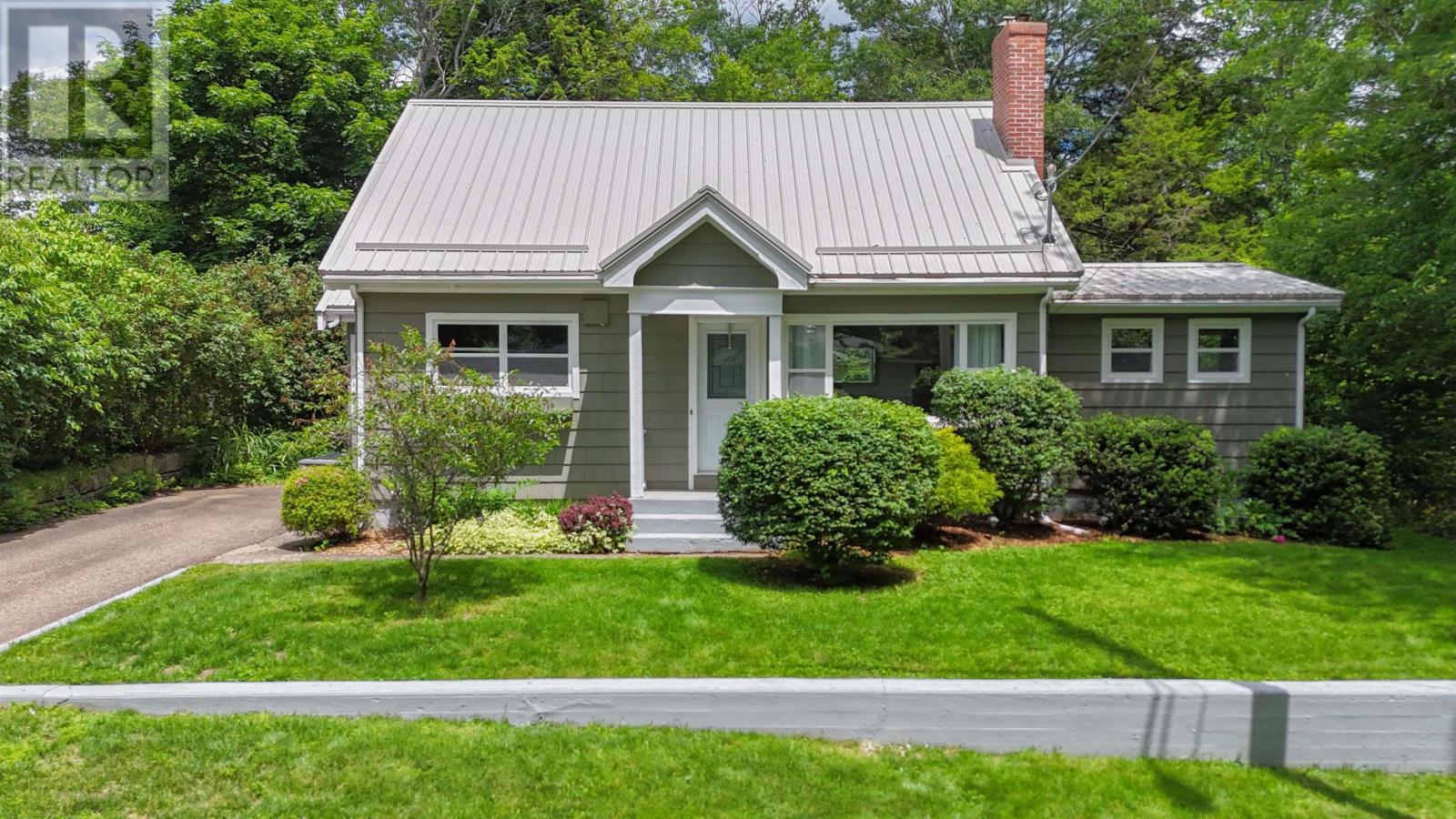 Property 30 of 45 of 99 WALNUT Street