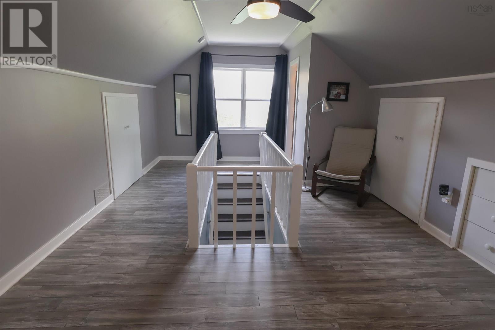 Property 23 of 45 of 99 WALNUT Street