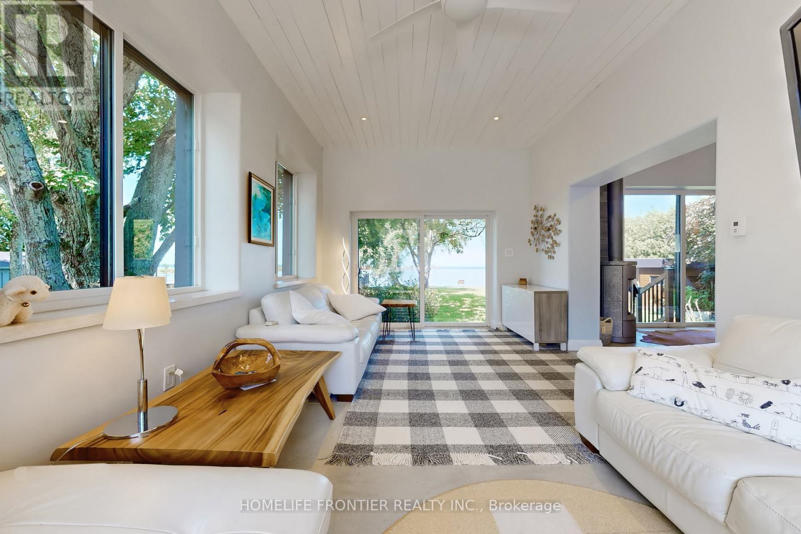 44 IRVING DRIVE - 17