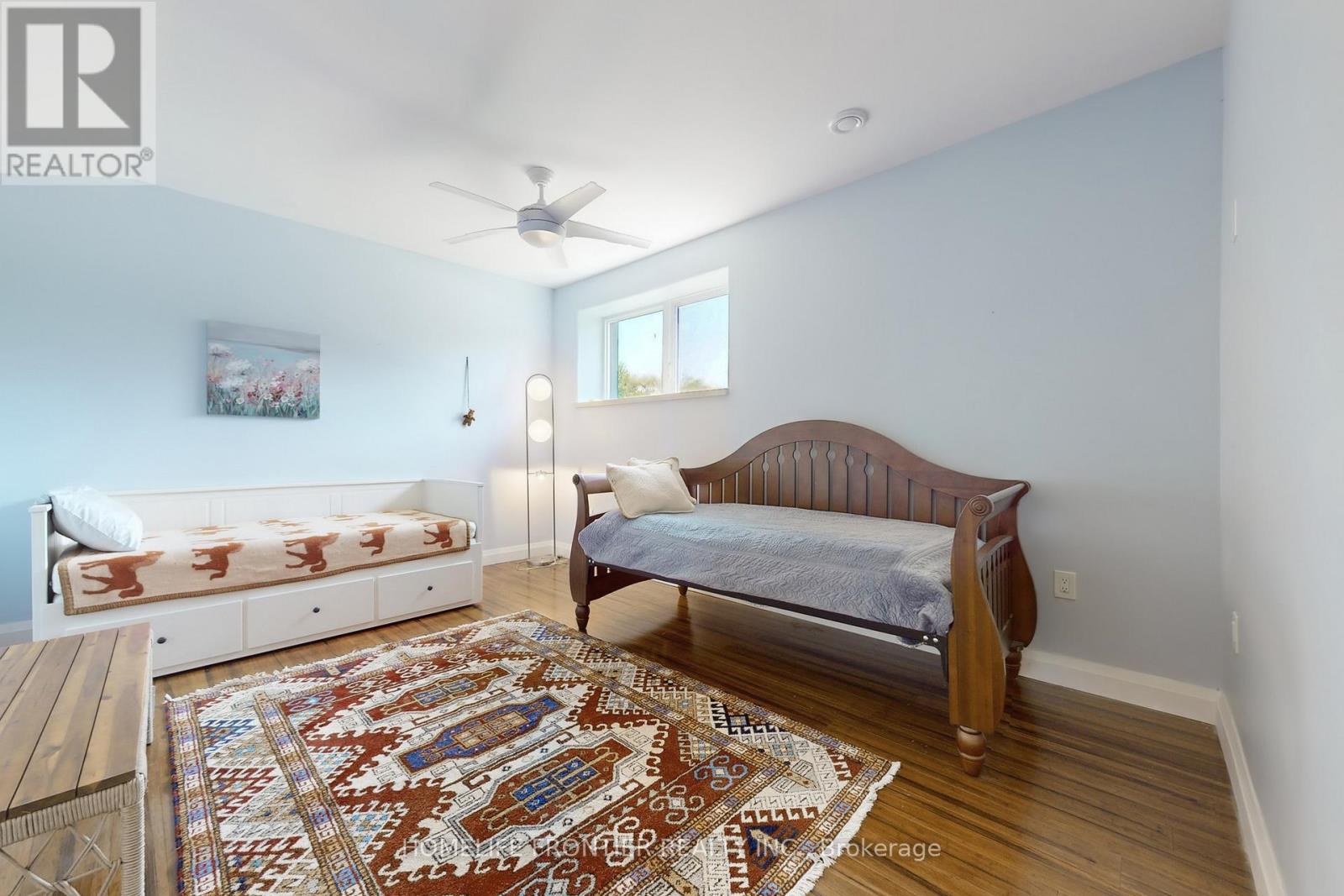 44 IRVING DRIVE - 26