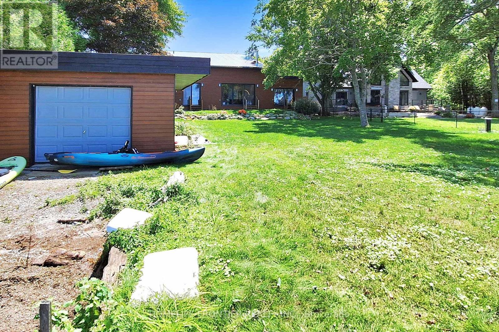 44 IRVING DRIVE - 30