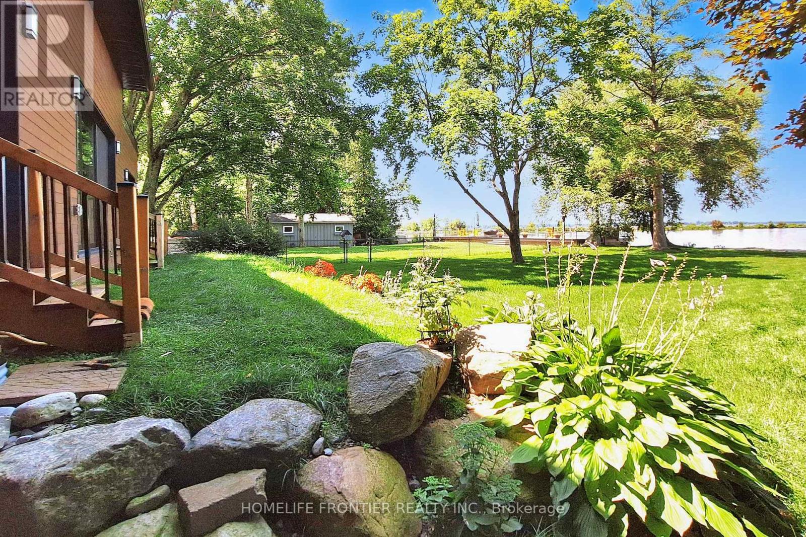 44 IRVING DRIVE - 33