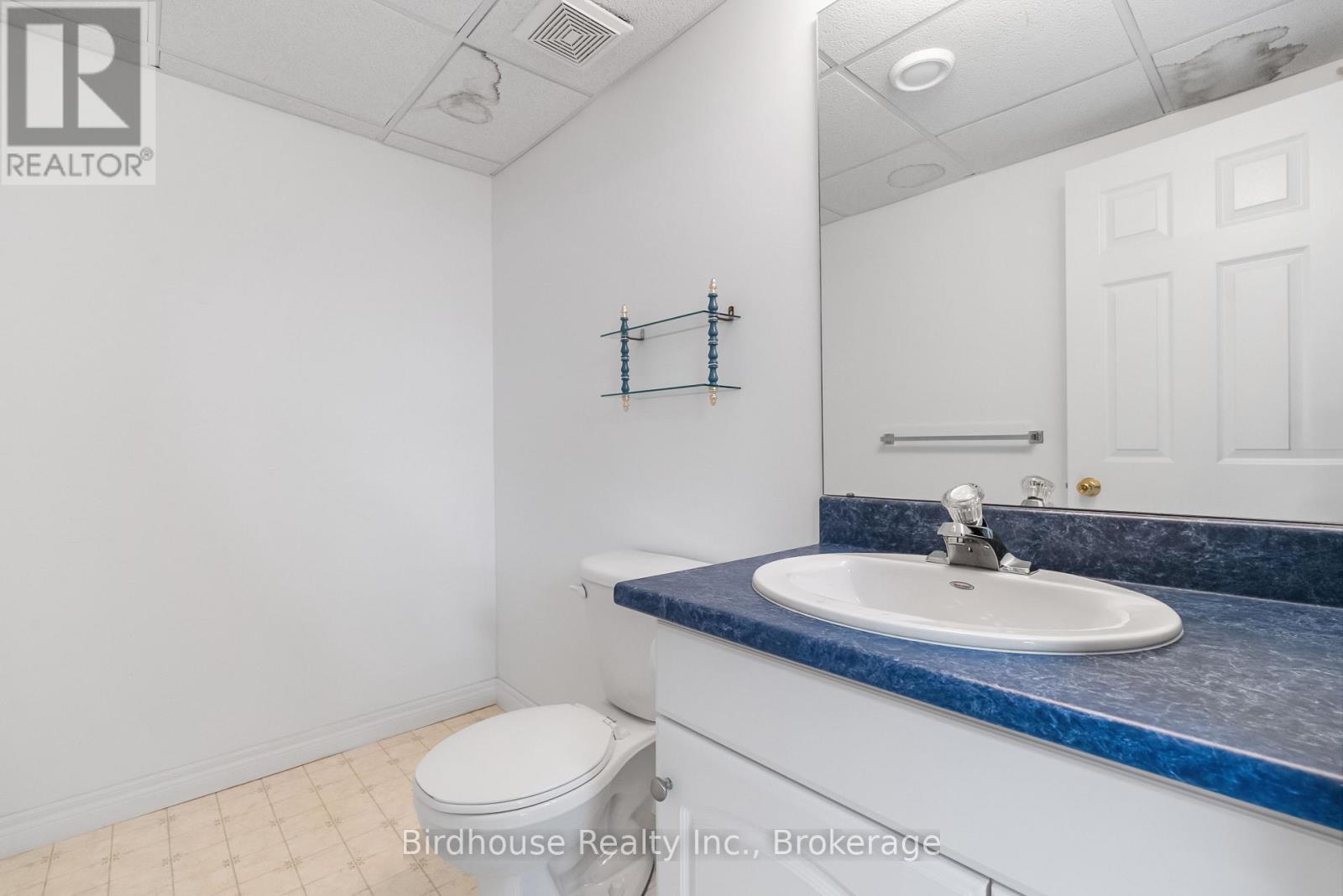 6 EAKINS CRESCENT - 21