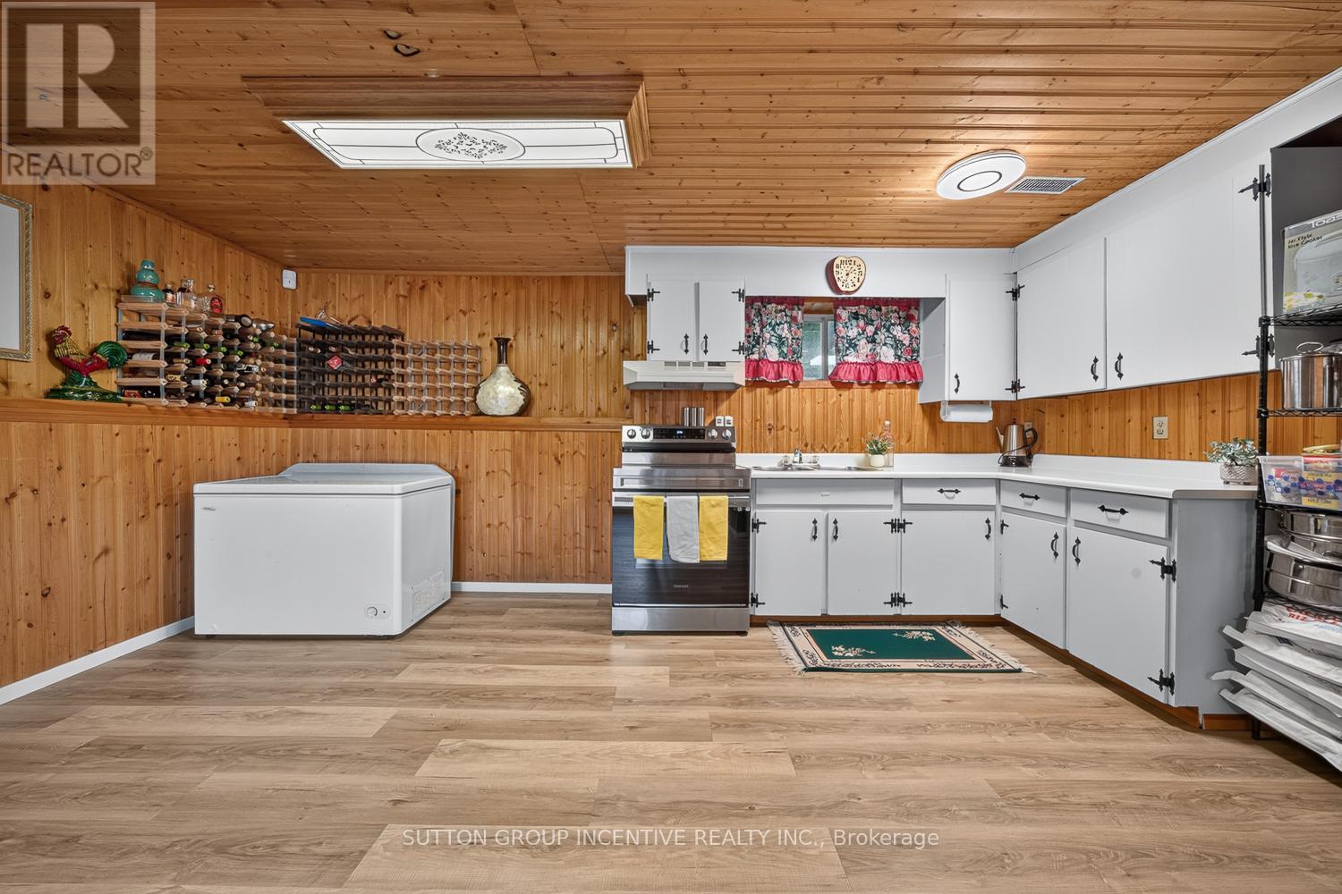 29 KORLEA CRESCENT - 18