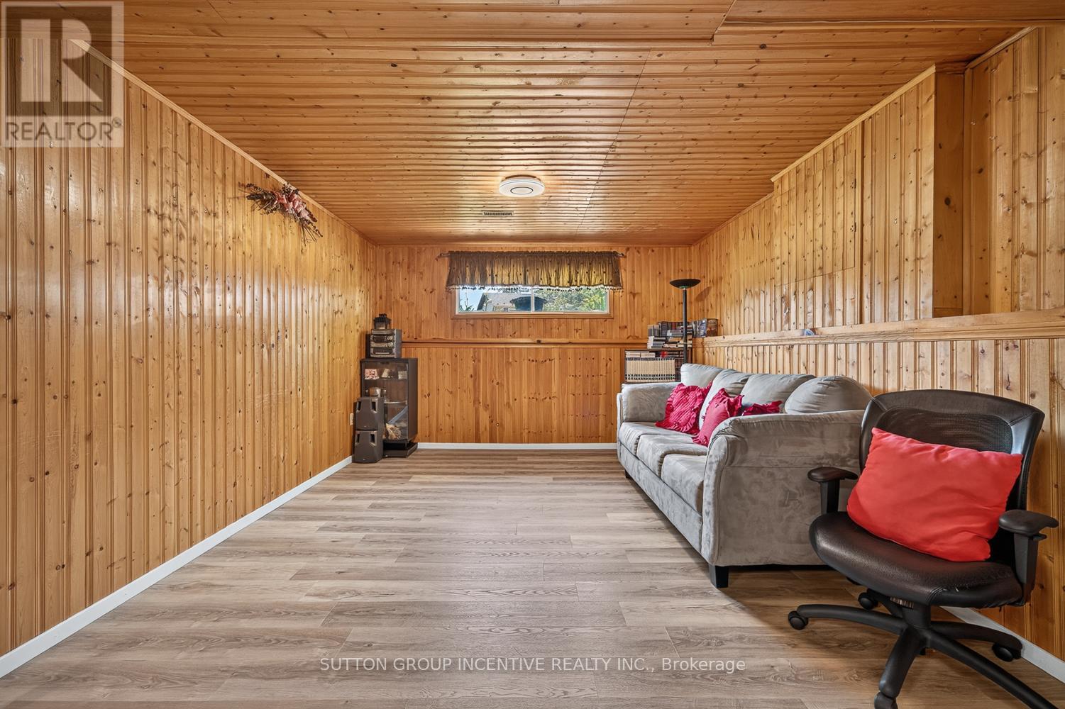 29 KORLEA CRESCENT - 20