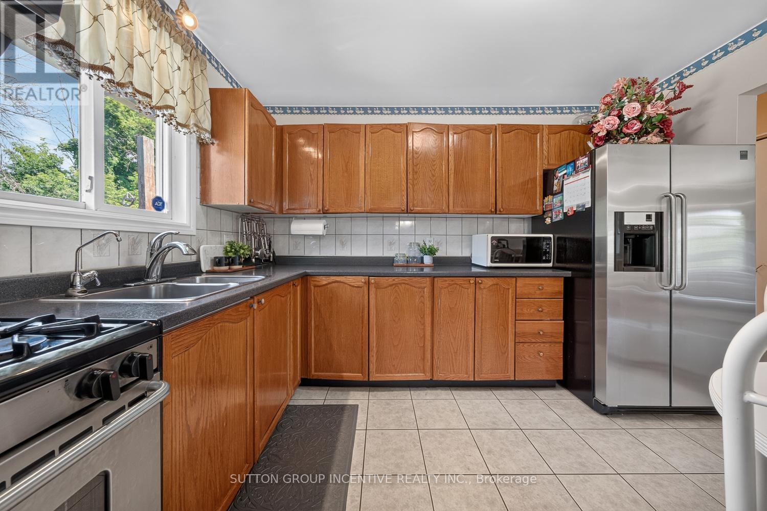 29 KORLEA CRESCENT - 9