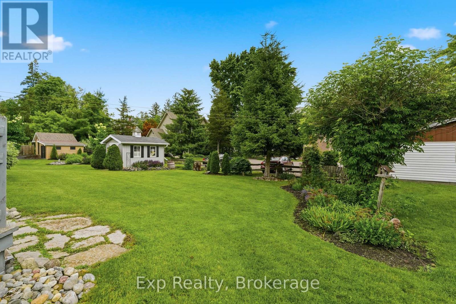 121 SIMCOE STREET - 41