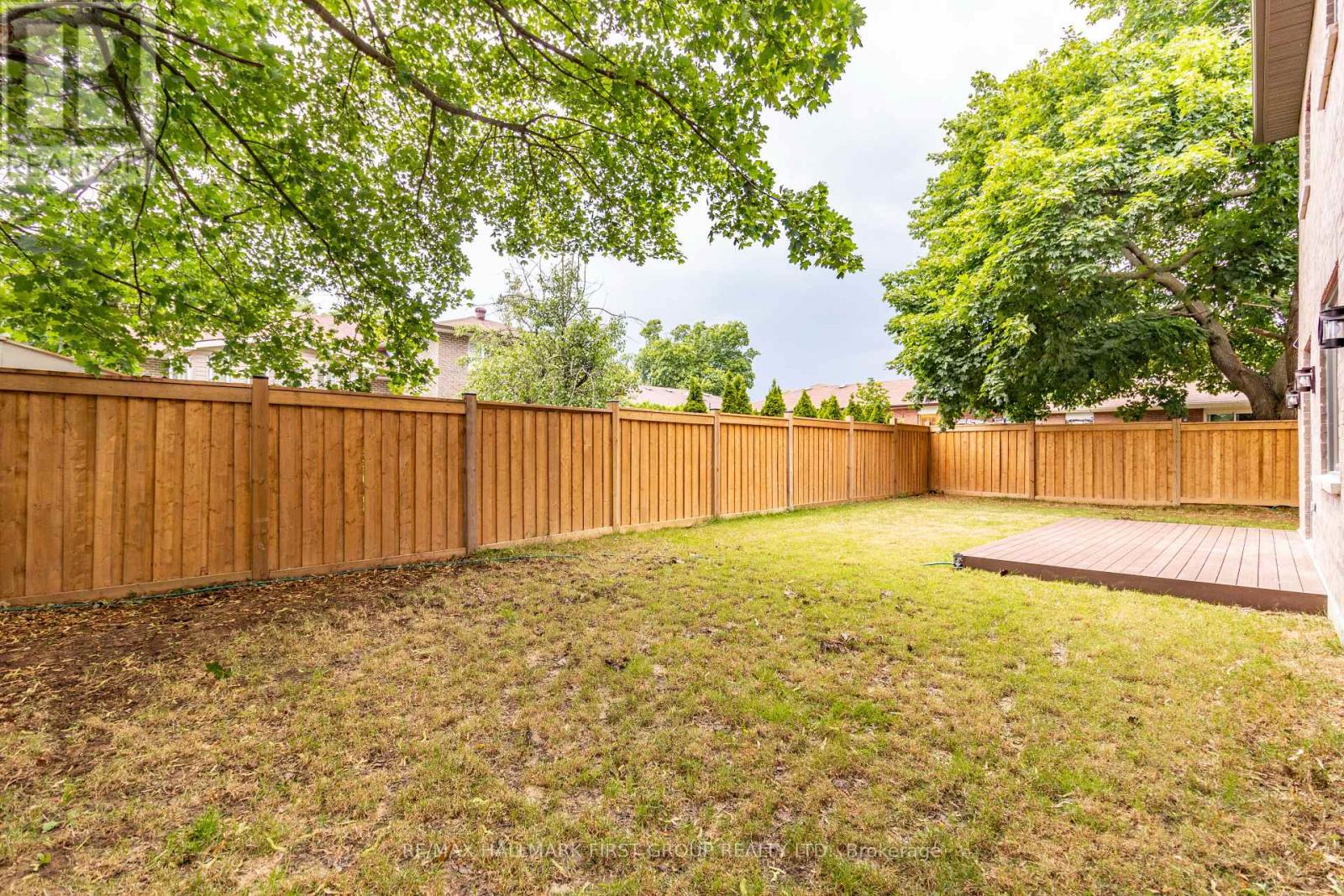 752 HILLVIEW CRESCENT - 45