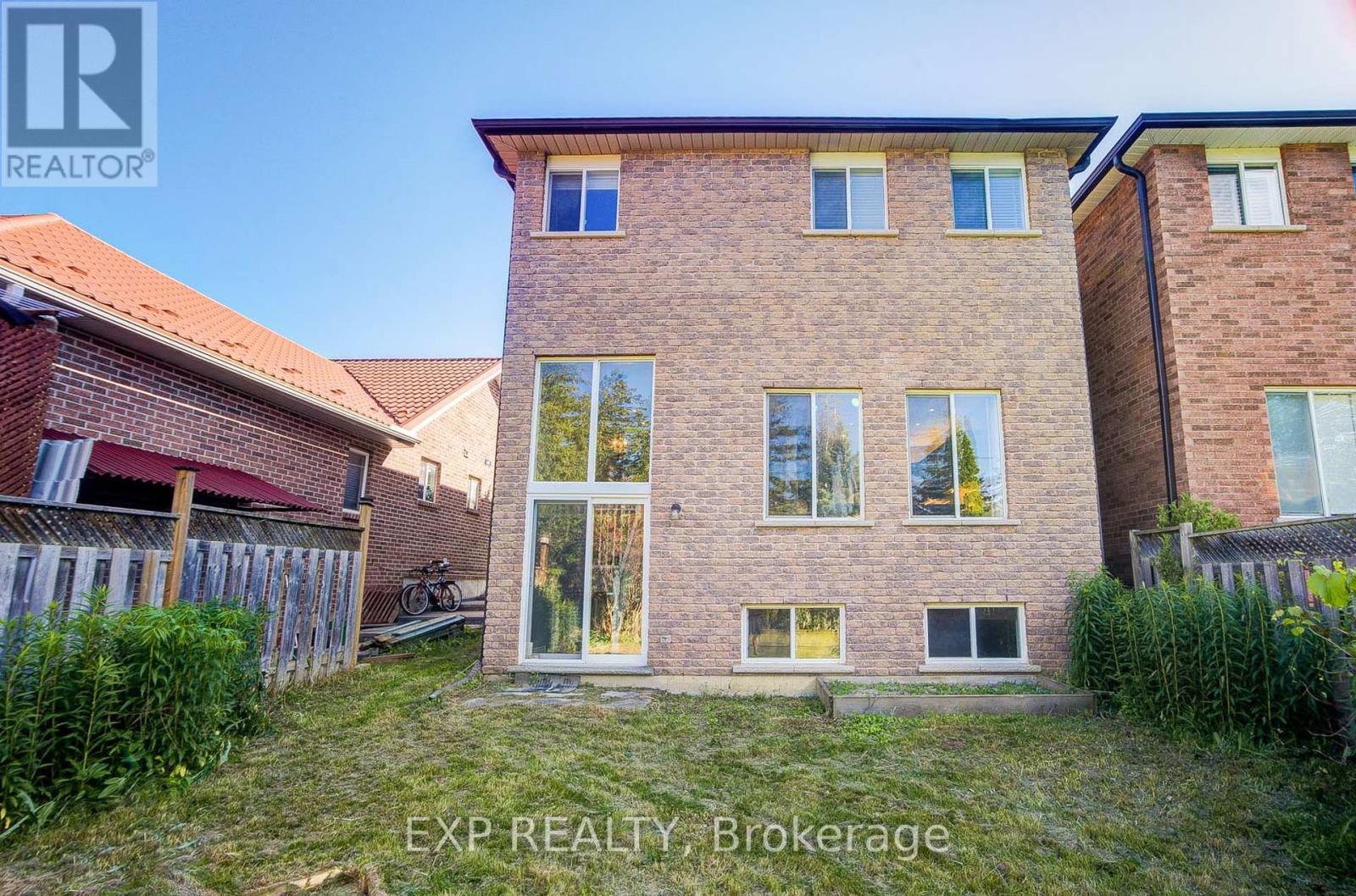 292 SHERIDAN COURT - 23