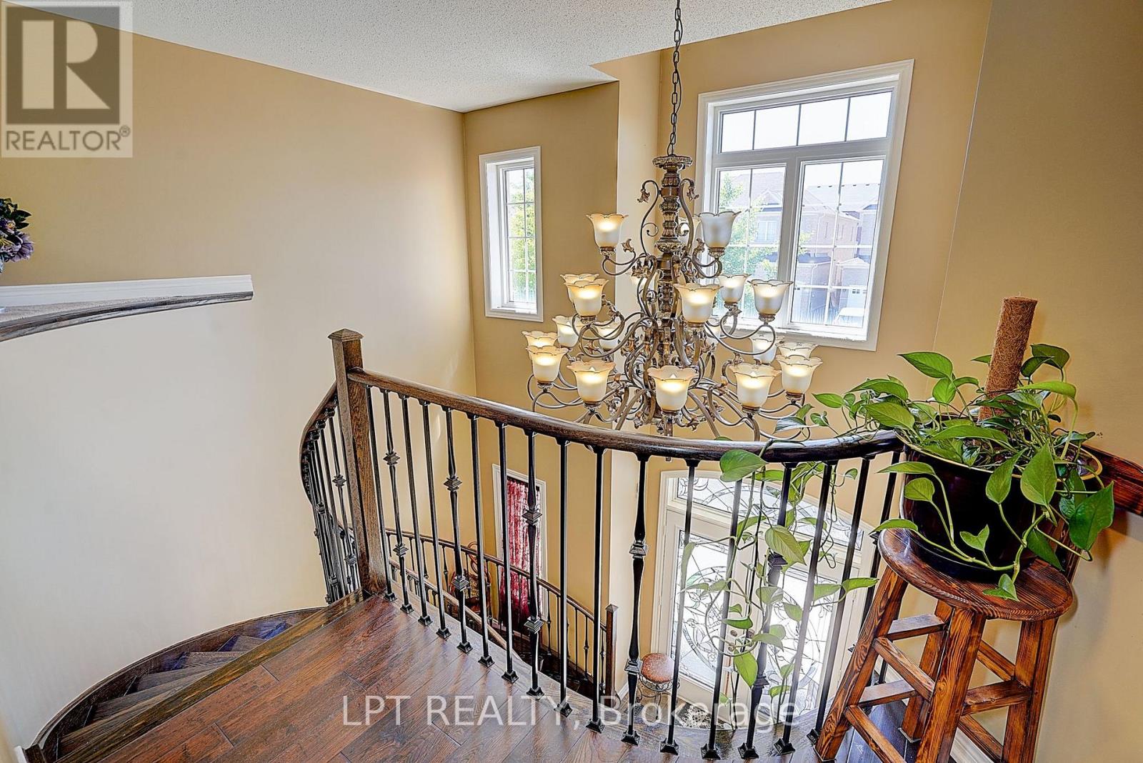 1168 MCTAVISH DRIVE - 15