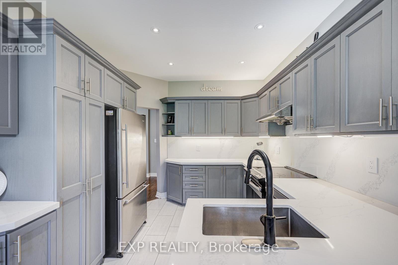 292 SHERIDAN COURT - 5