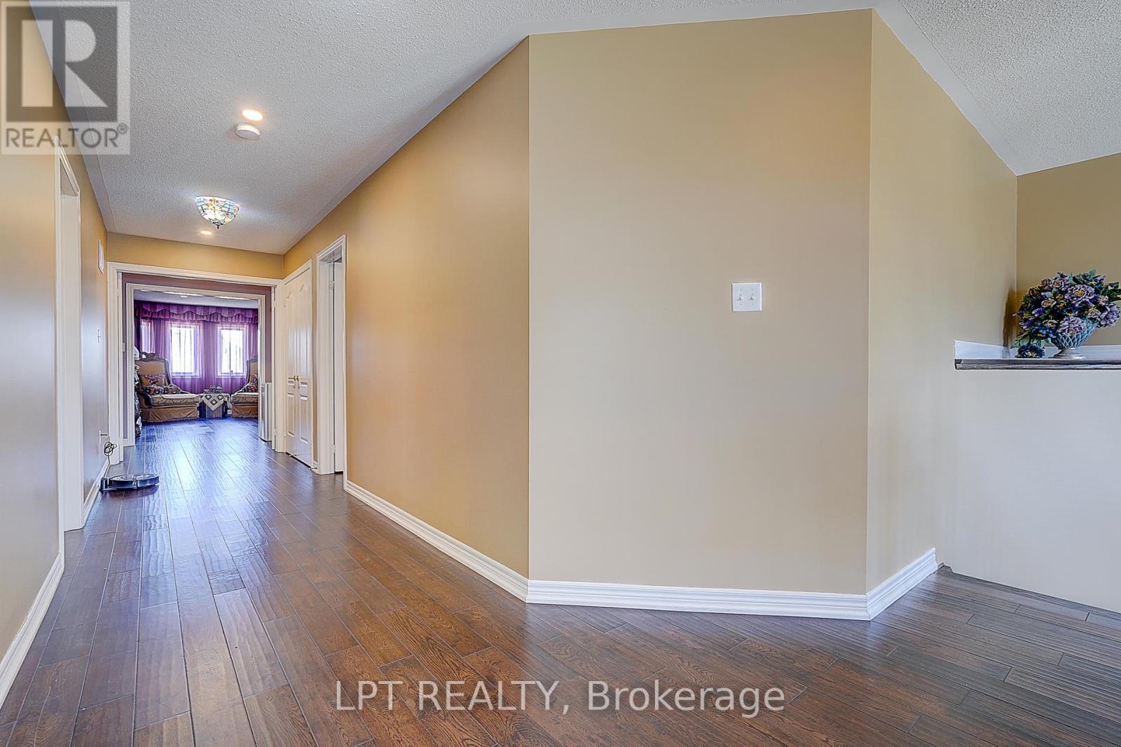 1168 MCTAVISH DRIVE - 16
