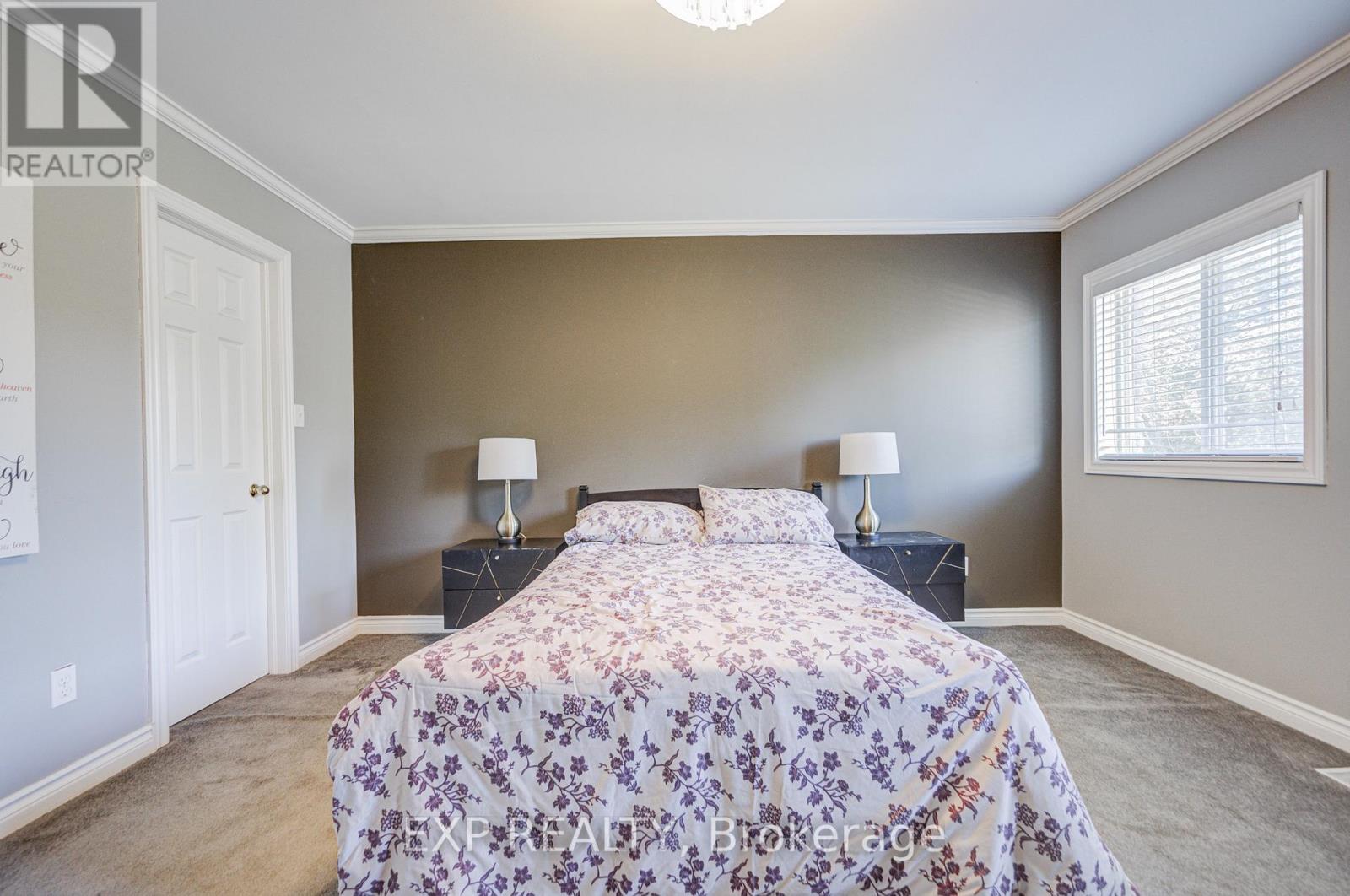 292 SHERIDAN COURT - 11