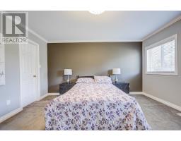 292 Sheridan Court, Newmarket, ON L3Y8P9 Photo 11