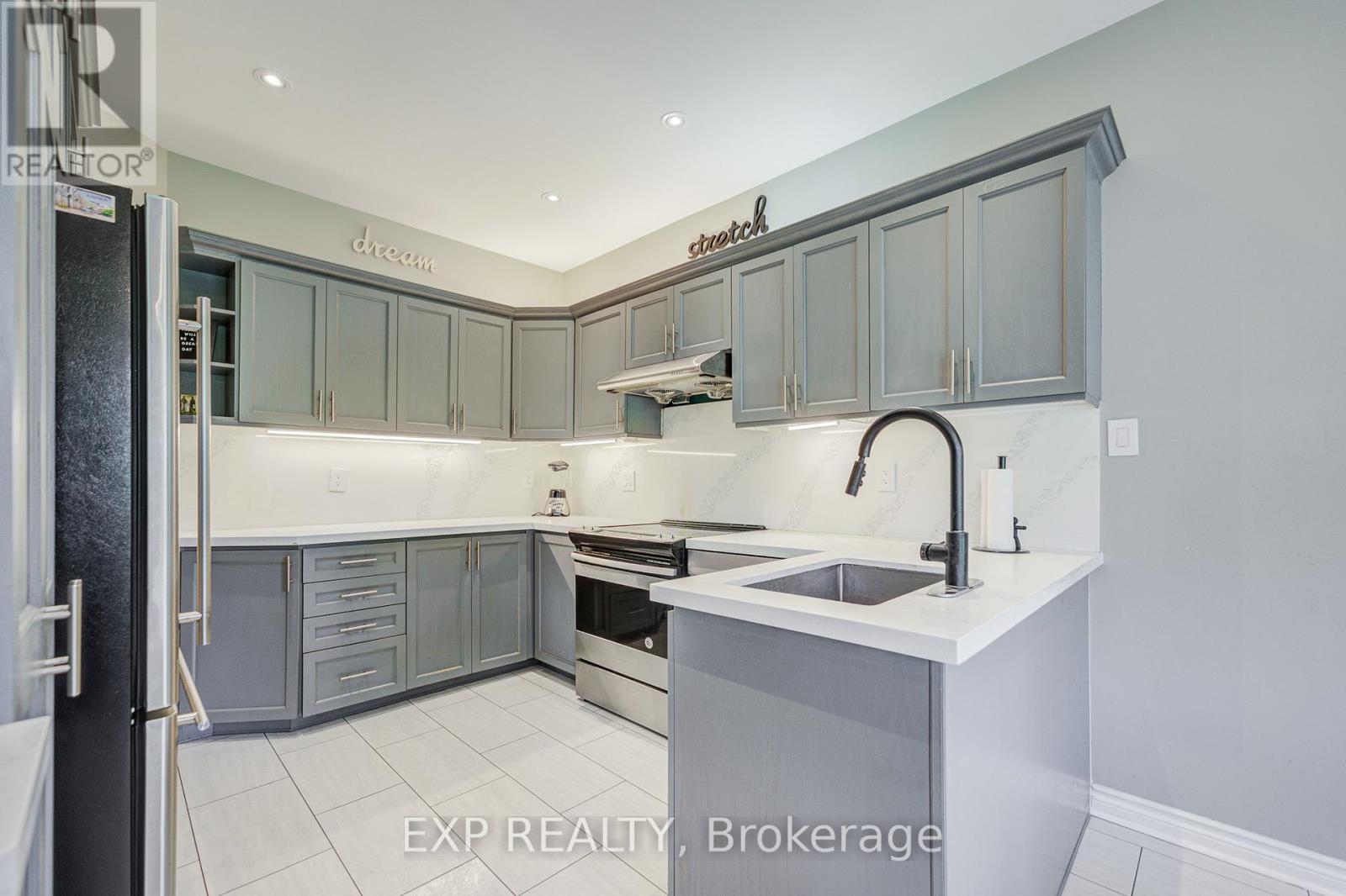 292 SHERIDAN COURT - 6