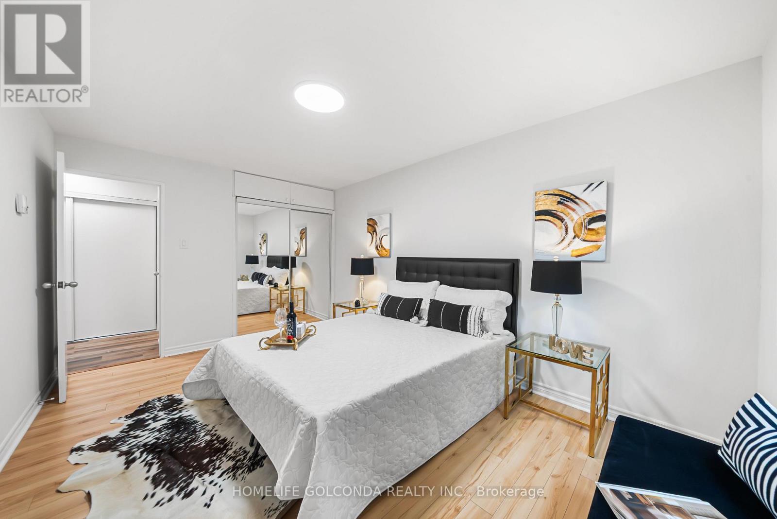 #205 21 ELIZABETH STREET - 12