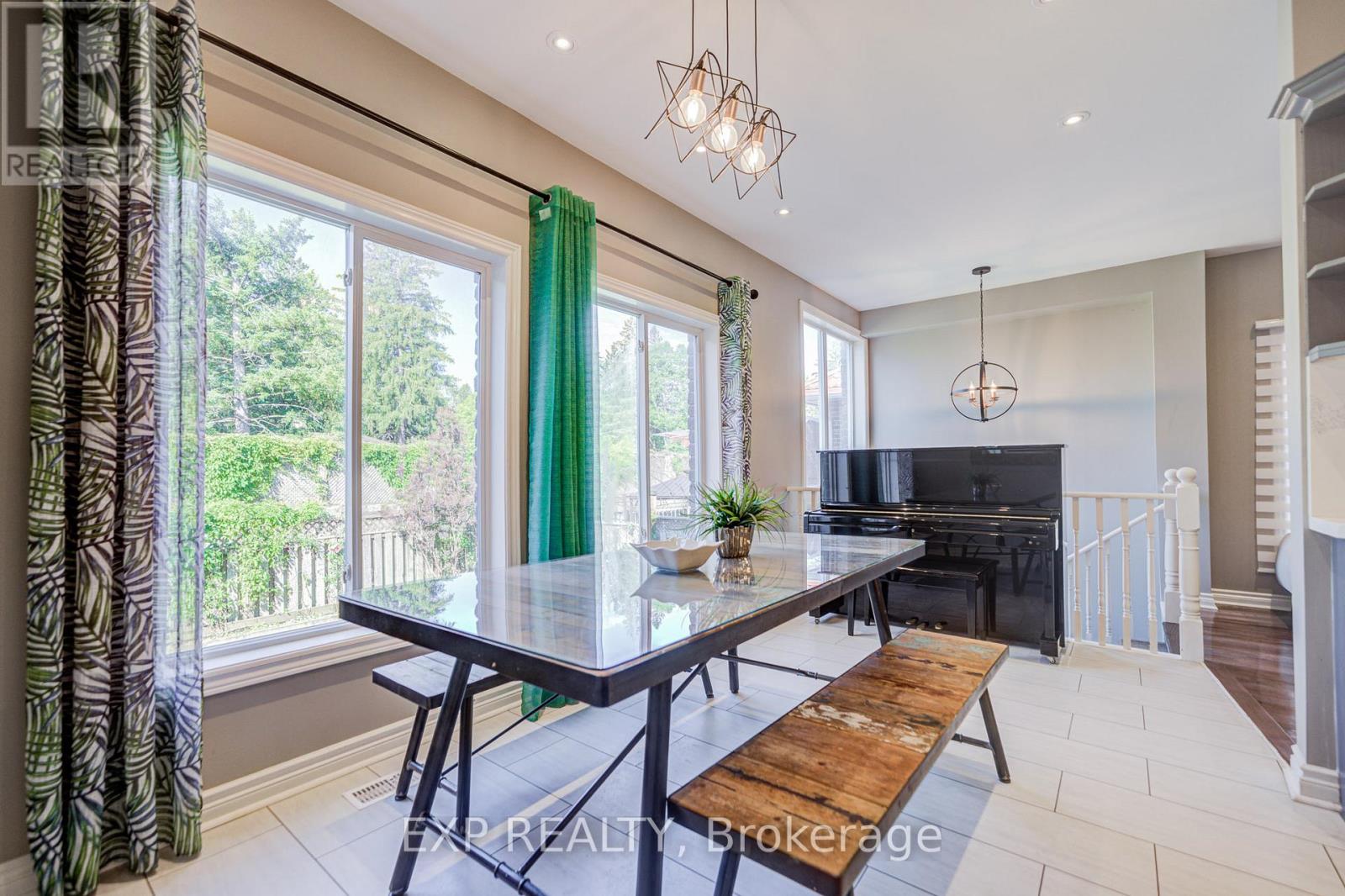 292 SHERIDAN COURT - 8