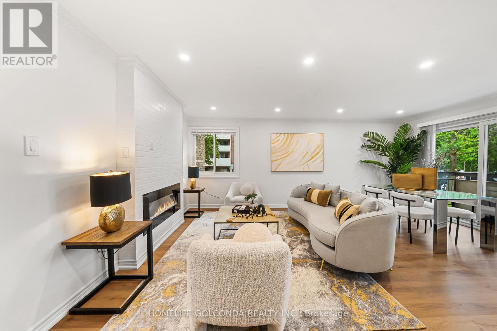 #205 21 ELIZABETH STREET - 2