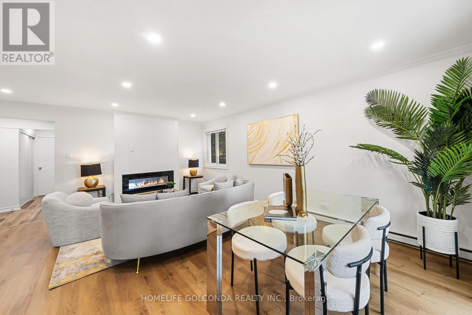 #205 21 ELIZABETH STREET - 31
