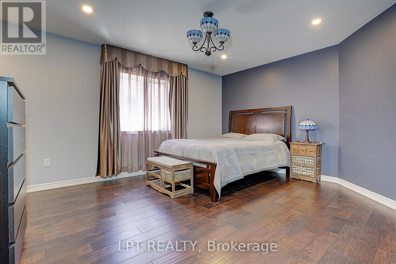 1168 MCTAVISH DRIVE - 21