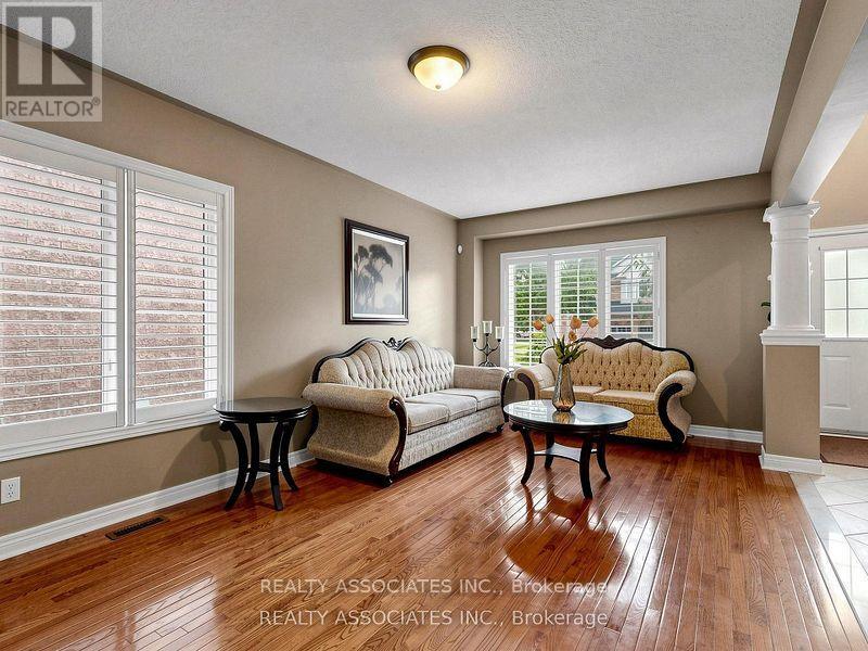 44 SHINING WILLOW CRESCENT - 4