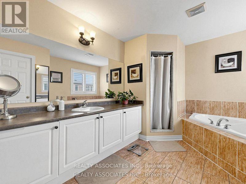 44 SHINING WILLOW CRESCENT - 26