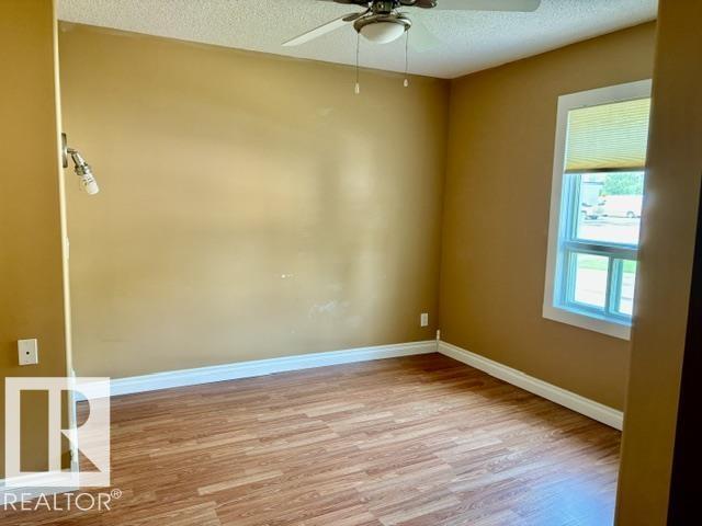 5320 50 ave — photo 13