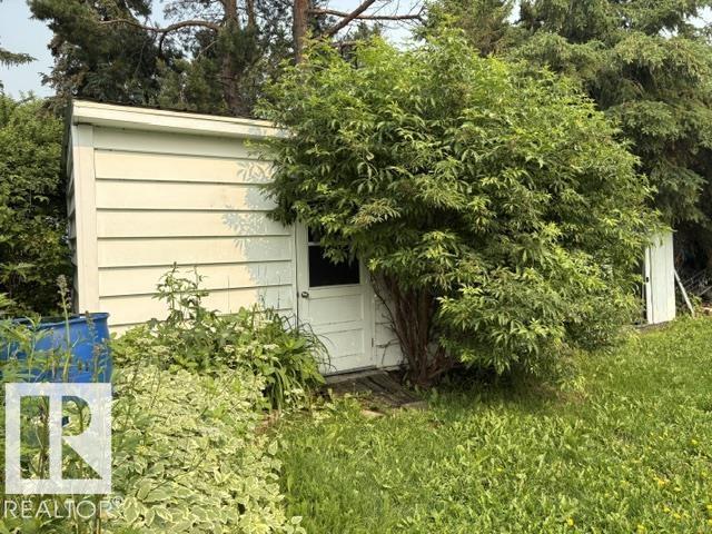 5320 50 ave — photo 26