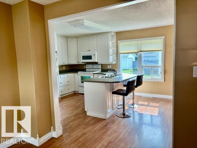 5320 50 ave — photo 11
