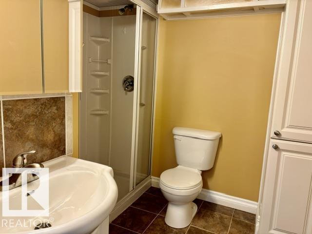 5320 50 ave — photo 20