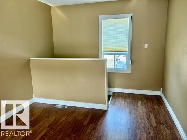 5320 50 ave — photo 12
