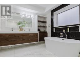 11a Maple Avenue N, Mississauga, ON L5H2R9 Photo 21