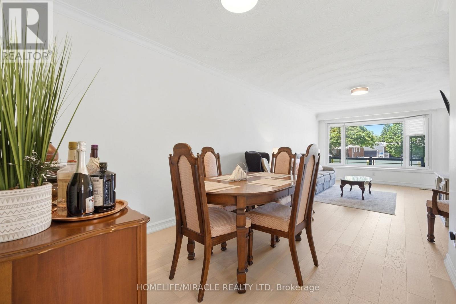 1585 CORAM CRESCENT - 17