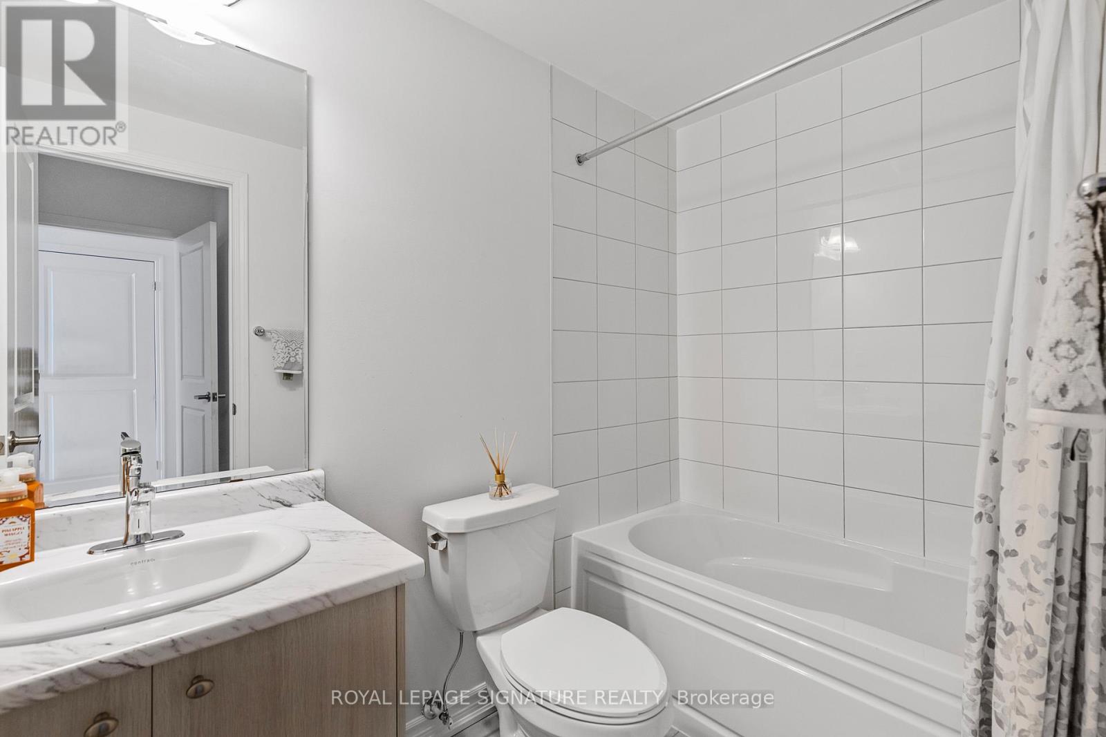158 KEPPEL CIRCLE - 22