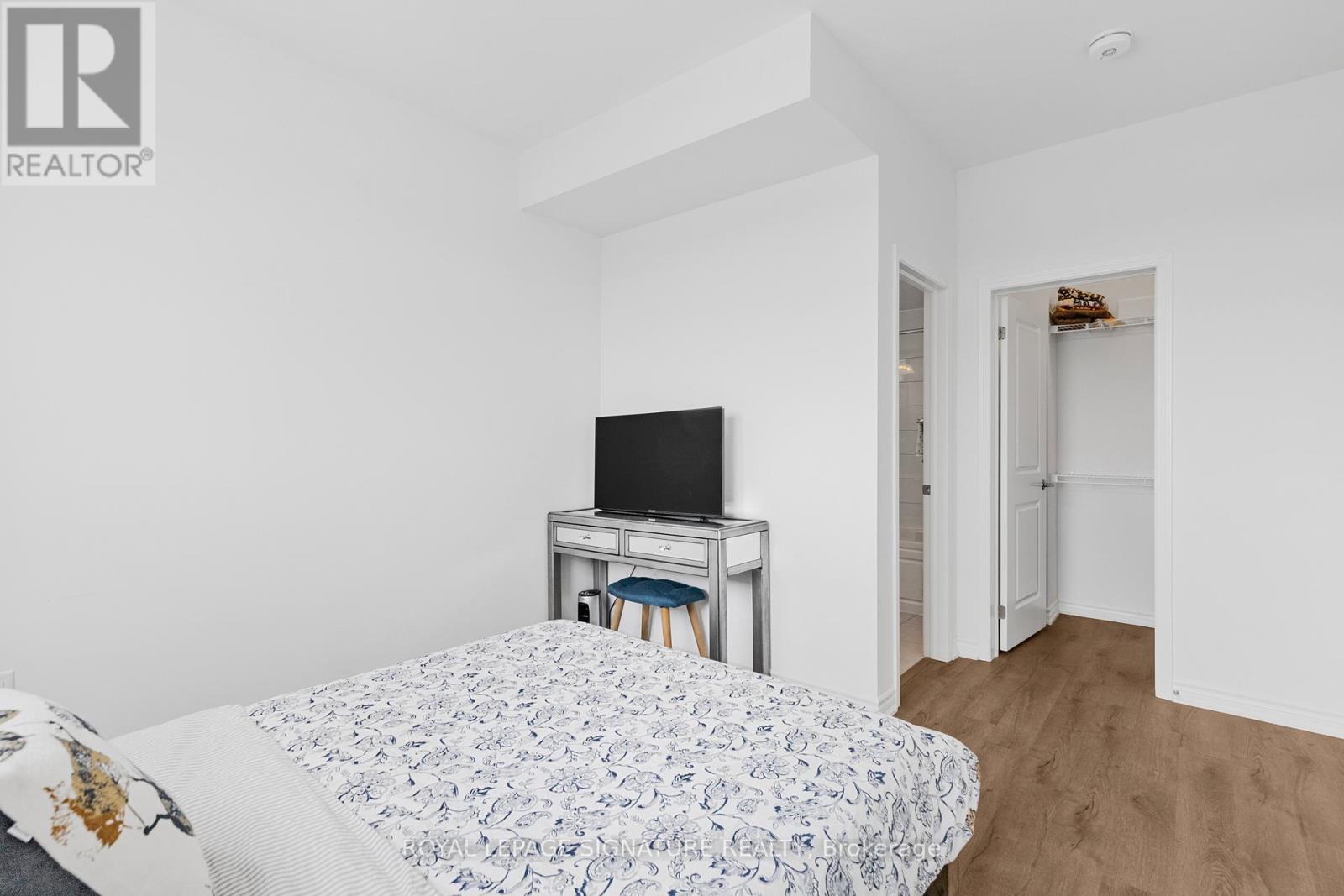 158 KEPPEL CIRCLE - 33